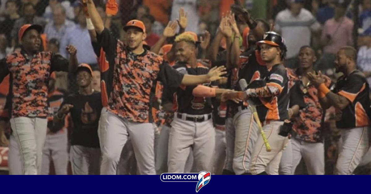 Toros Del Este Se Proclaman Campeones Nacionales Vencen Tigres 7 1