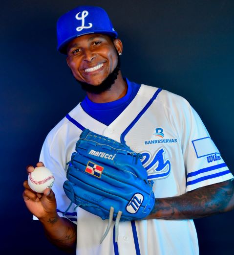 Ervin Santana ve “como un juego” su salida en el primer partido del Licey