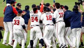 Eddie Rosario envía a Bravos a la Serie Mundial; pega H4 de 3 carreras contra Dodgers Eddie Rosario envía a Bravos a la Serie Mundial; pega H4 de 3 carreras contra Dodgers