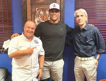 Juan Soto se reúne con directivos del Licey