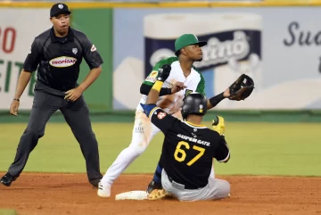 Las Águilas ganan su cuarto en línea al vencer a Estrellas en 10 entradas