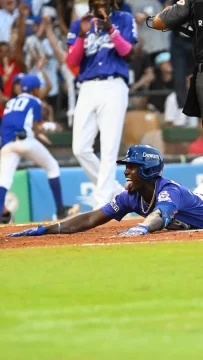 Licey da blanqueada de dos hits a las Águilas y retoma el liderato del torneo