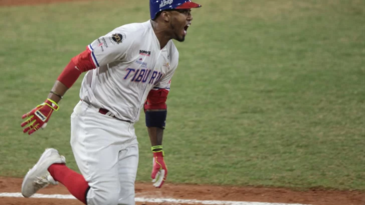 Tiburones empatan la final 2-2 con Leones en Venezuela