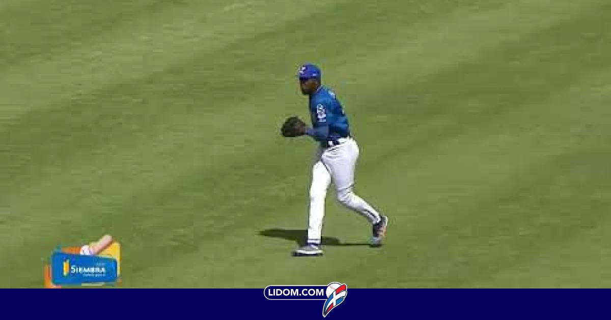 Alfredo Reyes se encargó de remolcar la cuarta carrera de las Estrellas ...