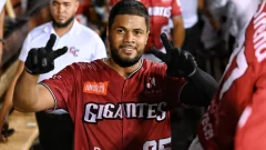 Gigantes mantienen con vida su meta por clasificar; derrotan 9-5 a Tigres