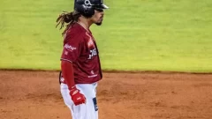 Gigantes mantienen aliento con victoria 5-4 sobre Estrellas