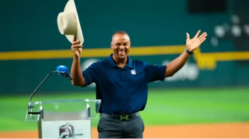 Adrián Beltré tendrá una estatua afuera del Globe Life Field  en Texas