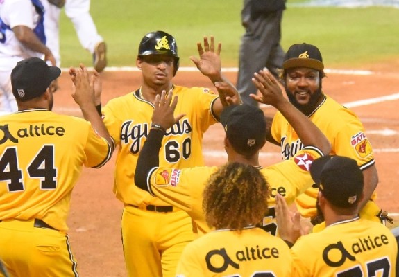 Panameño Christian Bethancourt regresa con las Aguilas