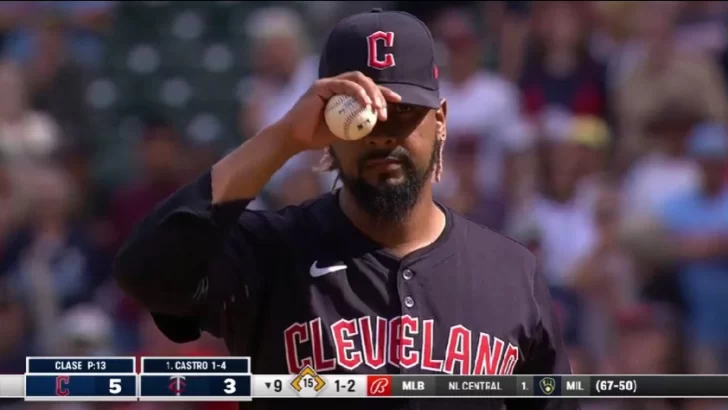 Emmanuel Clase a cuatro rescates del líder de Cleveland