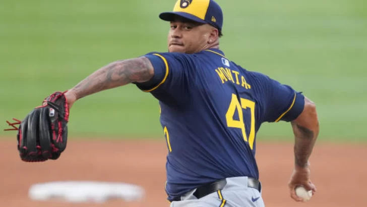 Frankie Montás gana en debut con Milwaukee; Lleva 42 triunfos en MLB