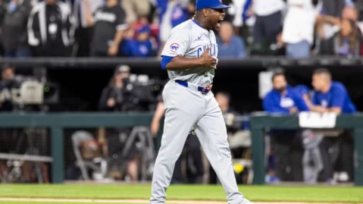 Héctor Neris y Jhoan Durán rescatan juego 16 de temporada