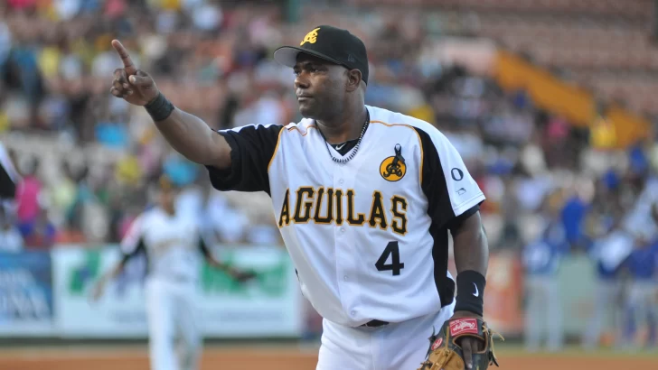 Águilas anuncian regreso de Miguel Tejada