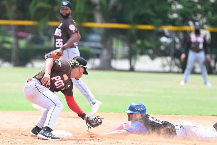 Licey aplasta a Gigantes en partido de pretemporada