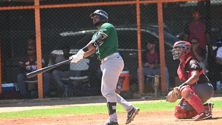 Carlos Martínez conecta grand slam en pretemporada con Estrellas