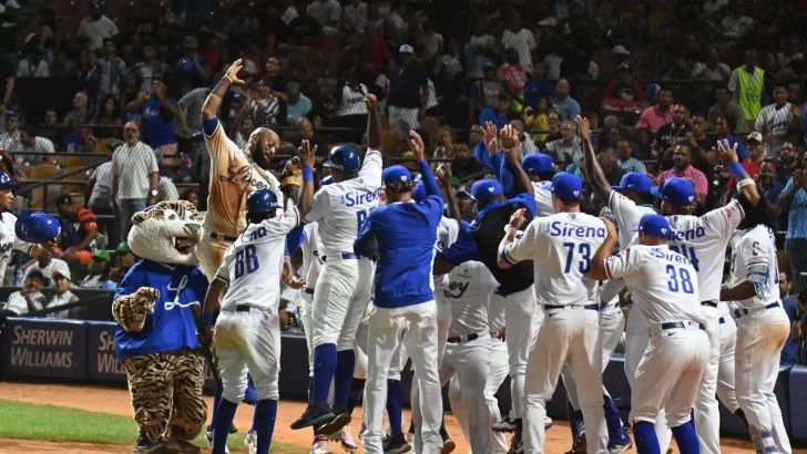 Daniel Johnson, Arístides Aquino y Orelvis Martínez jonronean en segundo triunfo seguido del Licey