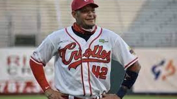 Águilas Cibaeñas designan a Yadier Molina como su nuevo dirigente