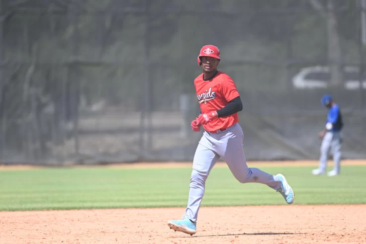 Yeison Morrobel pegó HR y Escogido vence 9-7 al Licey en pretemporada