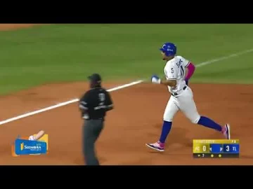 Se va elevando, se va elevando 💥 ¡HOMERUN de Ramón Hernández que trae otra más para el Licey! 🐯🔥