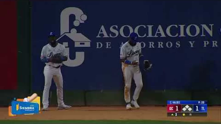 ¡Se queda entre familia! 👀 Tremenda jugada del capitán de los Tigres del Licey, Emilio Bonifacio 🐯🔥