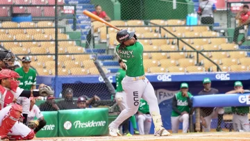 Eguy Rosario 15 juegos con hit; Empata con Carty, Castillo y Frazier