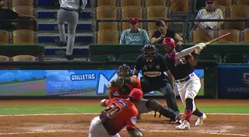 Yaison Asencio rompe el empate; Fernando Abad salva juego 31