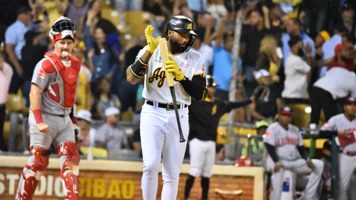 Las Águilas, con “grand slam” de Rodríguez, frenan su racha negativa al vencer a Leones