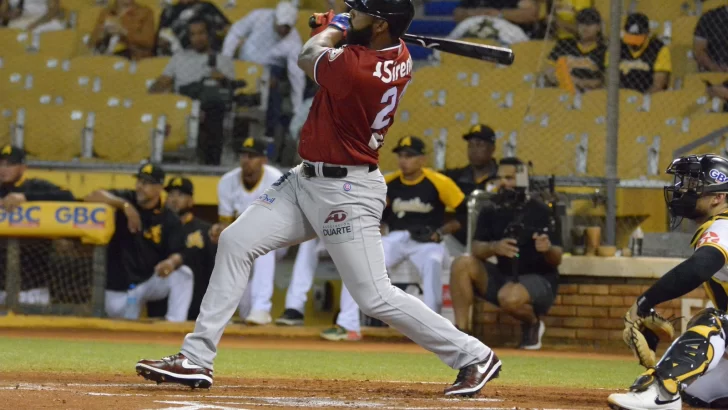 Carlos Peguero, con dos jonrones y cinco empujadas empuja a los Gigantes a un triunfo 13-5 sobre Águilas