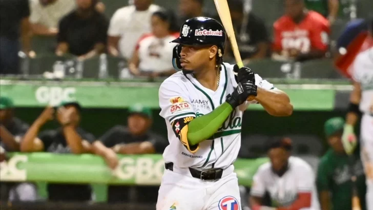 Estrellas dejan a Toros en el terreno en el décimo y se ponen a medio del primero