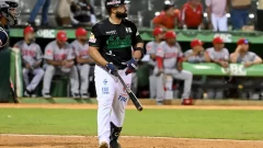 Dramático jonrón de Wilín Rosario lleva a las Estrellas a medio juego del primer lugar tras vencer a los Leones