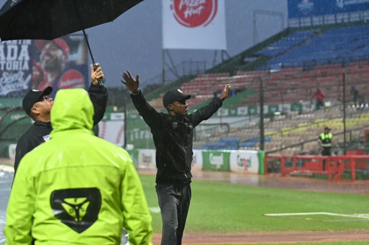 Se pospone primer juego por lluvia en Santo Domingo