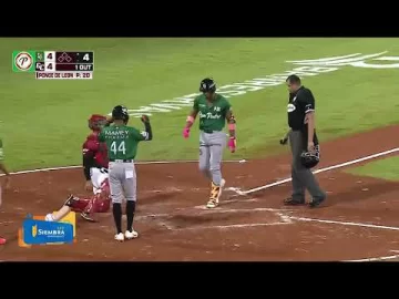 Perdimos la conexión con ella 🛰️ ¡HOMERUN de José Barrero y las Estrellas empatan el partido! 🐘🔥