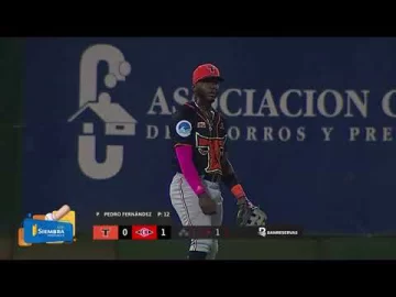 Junior Lake llega al plato anotando la primera carrera del Escogido en el Quisqueya 🦁🙌🏻