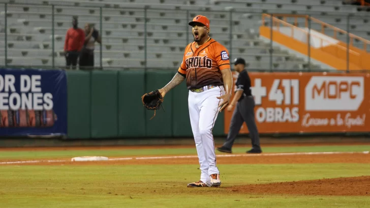 Los Toros fabrican rally en el octavo para vencer 3-1 a los Gigantes