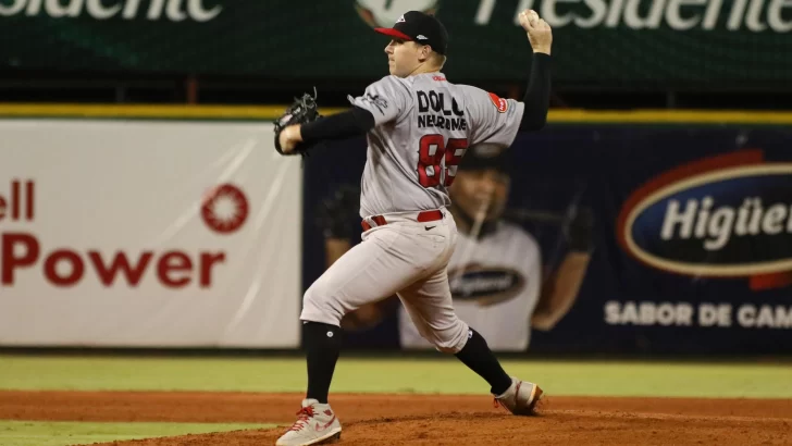 Pitcheo de Leones del Escogido limita a Toros del Este a cuatro hits y le frena su racha ganadora