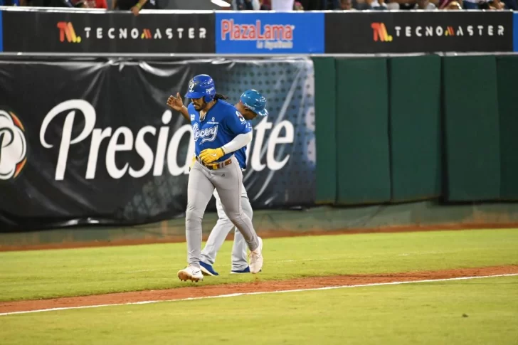 Luis Campusano dispara jonrón decisivo y Licey gana tercero corrido al vencer a Gigantes