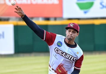 Gigantes se apoyan en un rally para soñar con la clasificación al vencer a los Toros