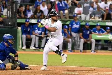 Estrellas siguen firmes en el primer lugar y envían al Licey a la tercera posición