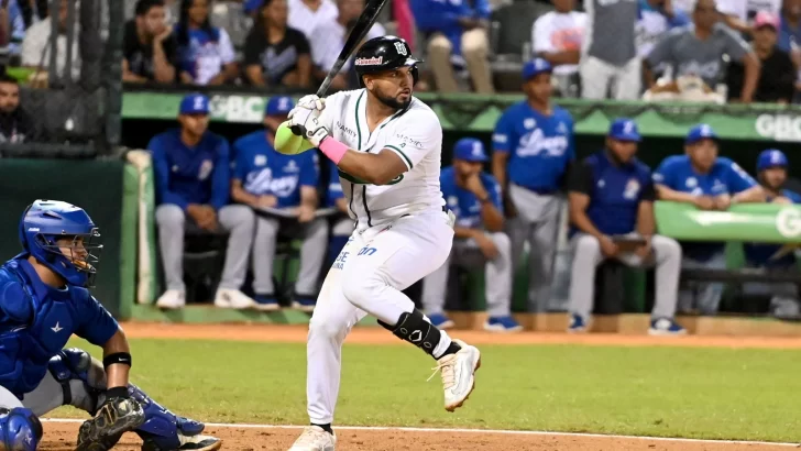 Estrellas siguen firmes en el primer lugar y envían al Licey a la tercera posición