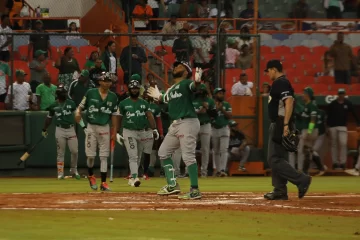 Las Estrellas, primer equipo en clasificar al round robin al vencer a los Toros