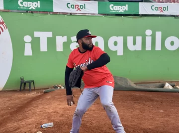 Leones acuerdan con el agente libre Johnny Cueto