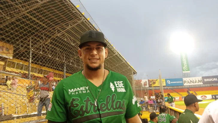 Venezolano José Briceño reforzará  a los Leones