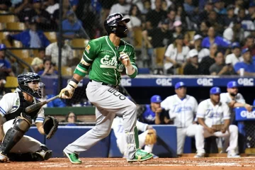 Robinson Canó debutará  este viernes frente al Licey