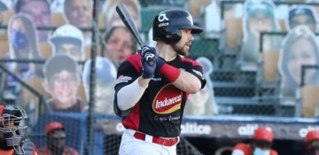 Brett Sullivan importado que llega a las Aguilas