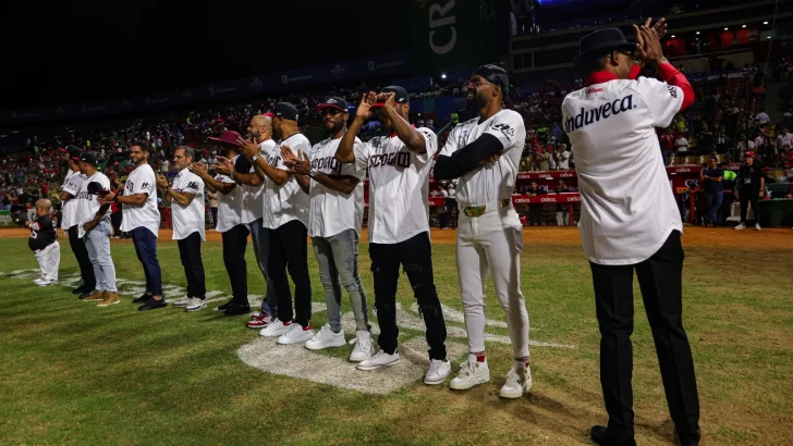 Leyendas del Escogido adornaron ceremonia