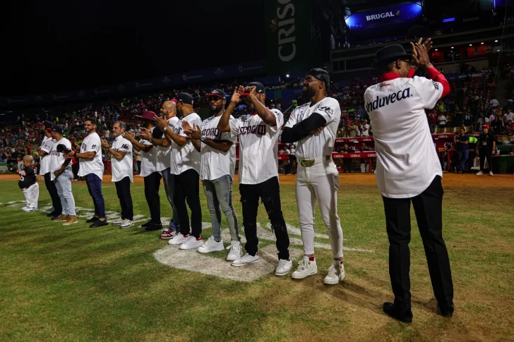 Leyendas del Escogido adornaron ceremonia