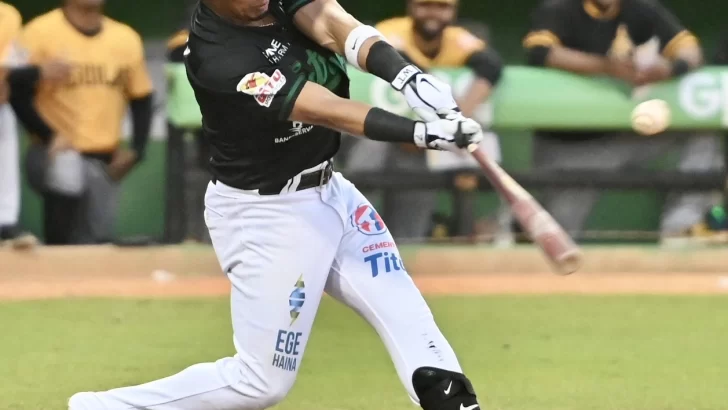 Estrellas coquetean con un “no-hitter” ante Aguilas