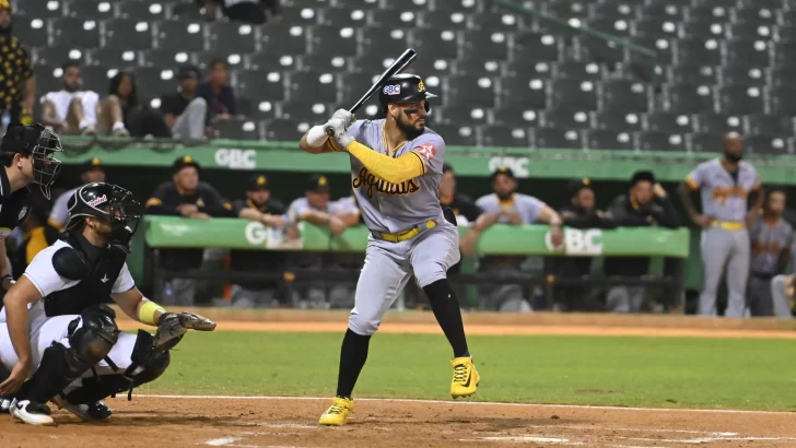 Águilas se despiden del round robin con un triunfo 7-6 sobre las Estrellas en 11 entradas