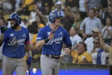 Alfaro y Johnston empujan al Licey al primer lugar