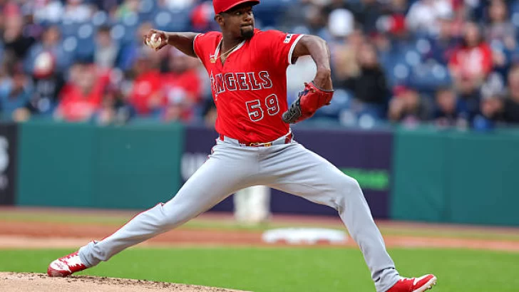 Soriano lanza 6 entradas en blanco gana duelo 408