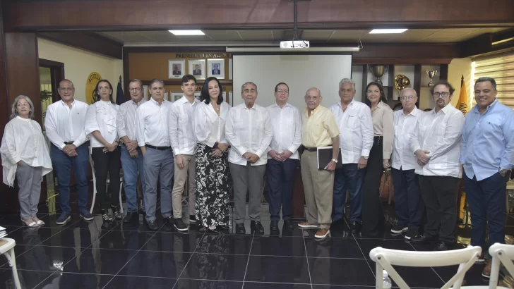 Reafirman a García Sued en la presidencia